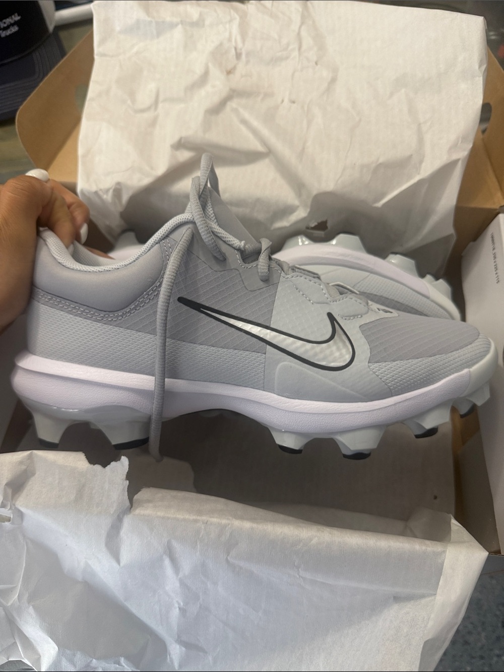 Nike Kids Gray and Black baseball Cleats